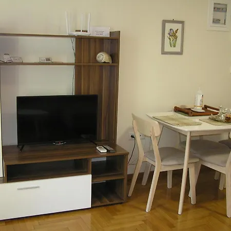 Daire Ikia 24 Kavala