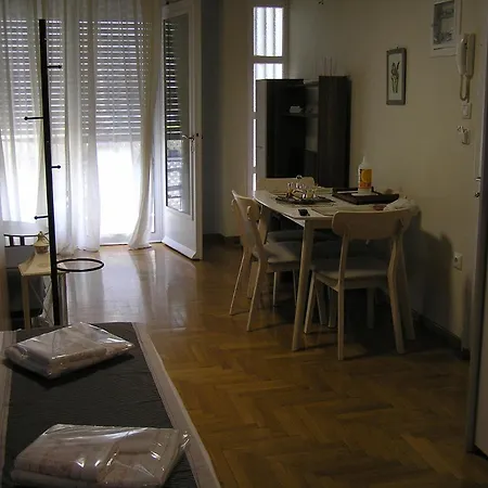 Ikia 24 Apartment *