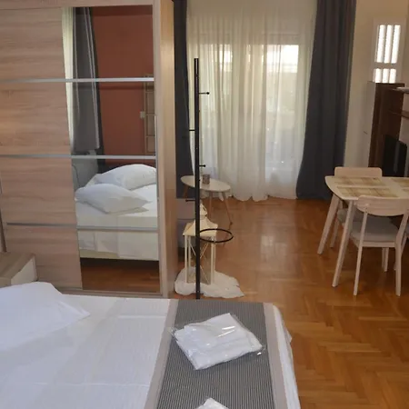 Ikia 24 Apartment